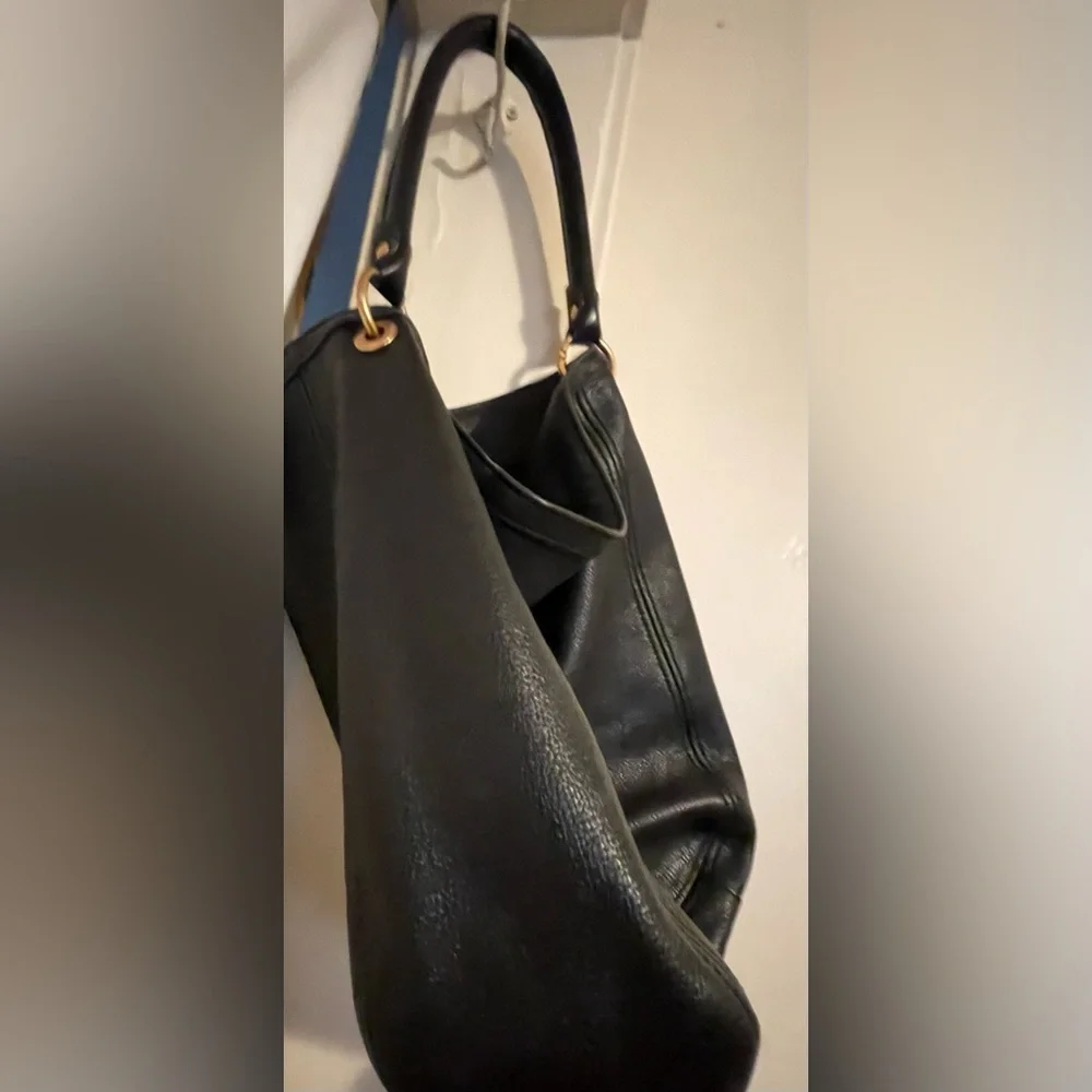 Marc Jacobs Black Leather Hobo Bag Corpcore Business Casual Wear To Work